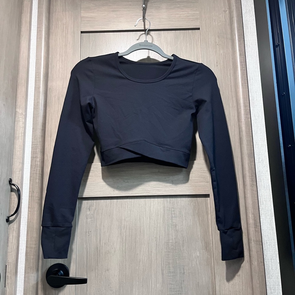 Halara Black Long Sleeve Crop Top sz small